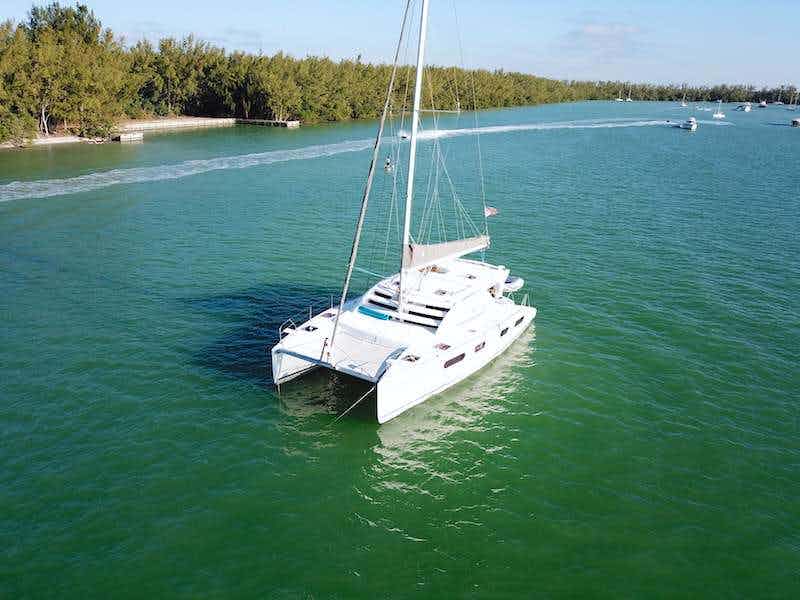 the space between - Catamaran charter Volos & Boat hire in Florida & Bahamas 1