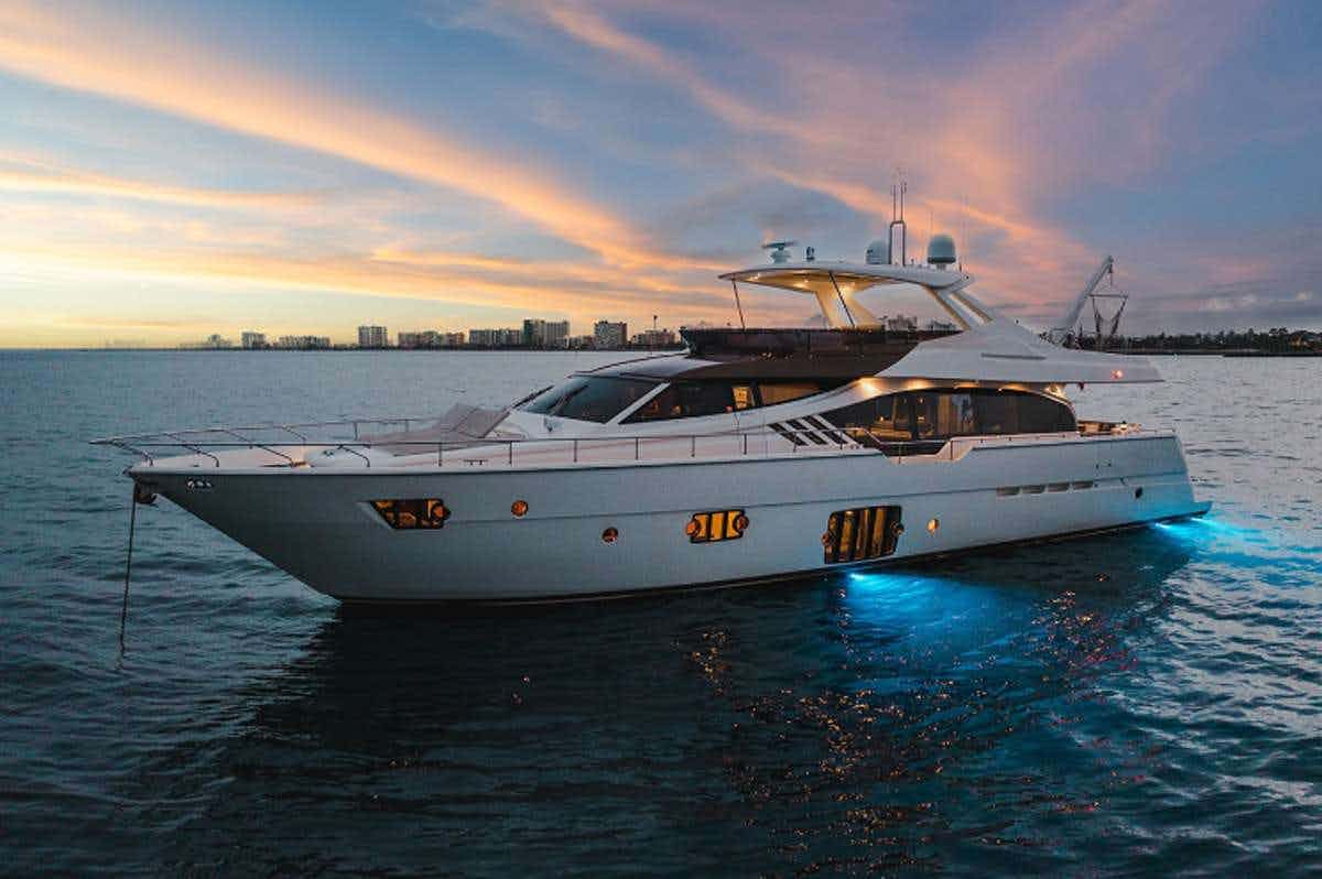 HOYA SAXA - Yacht Charter Lake Champlain & Boat hire in US East Coast & Bahamas 1