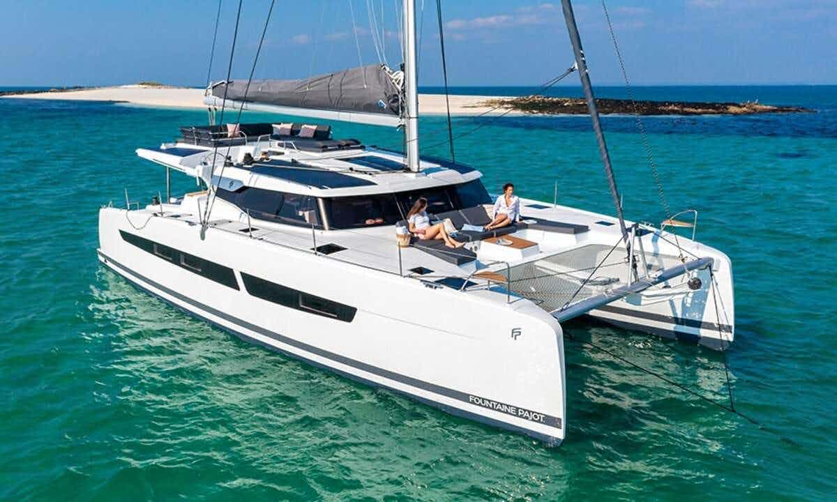 AMANTE - Catamaran Charter Athens & Boat hire in Greece 1