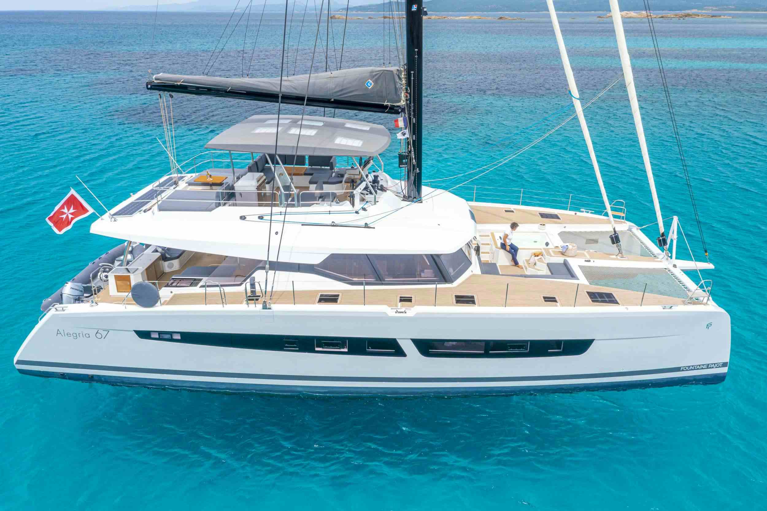 SEMPER FIDELIS  - Catamaran Charter Guadeloupe & Boat hire in Bahamas & Caribbean 1