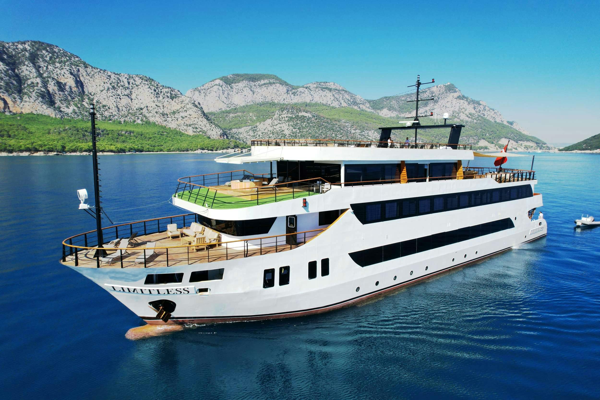 LIMITLESS - Motor Boat Charter worldwide & Boat hire in Turkey 1