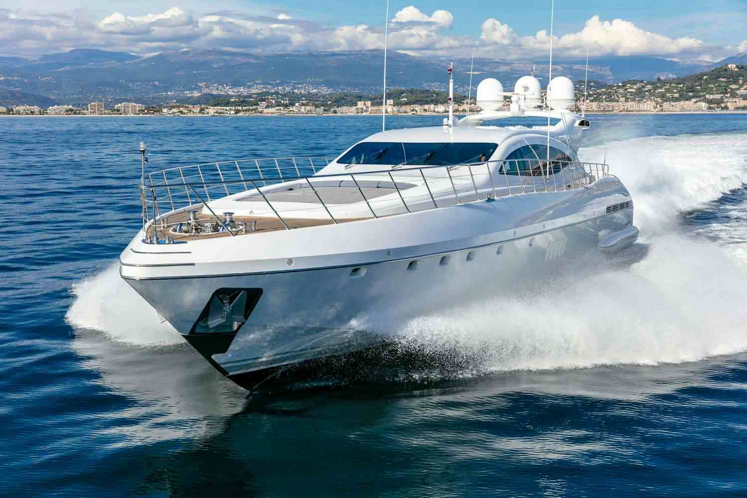 Bo - Motor Boat Charter Italy & Boat hire in Fr. Riviera, Corsica & Sardinia 1