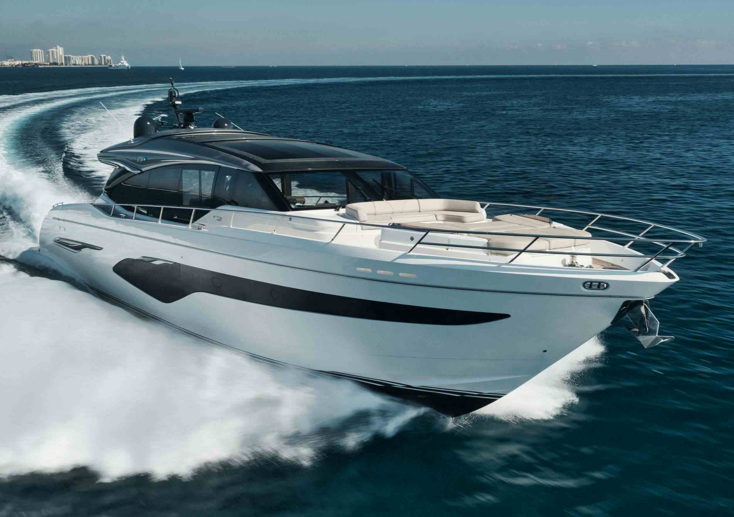 HOOKED HER  - Motor Boat Charter Bahamas & Boat hire in Florida & Bahamas 1