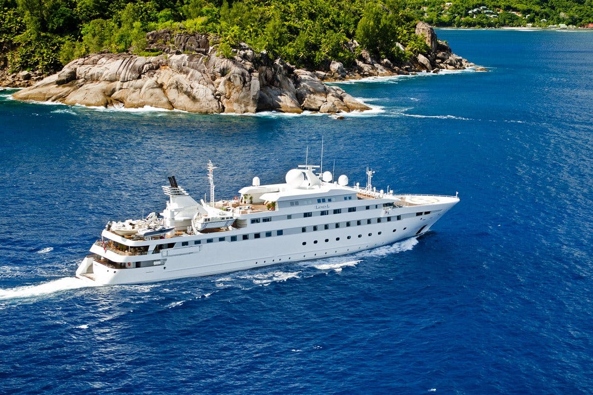 lauren l - Yacht Charter Greece & Boat hire in Europa & Dubai 1